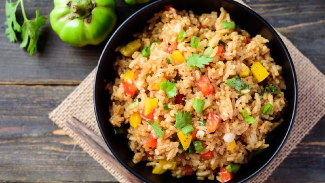 Nasi Goreng Demit: Rasa yang Menggigit Jiwa di Cilacap